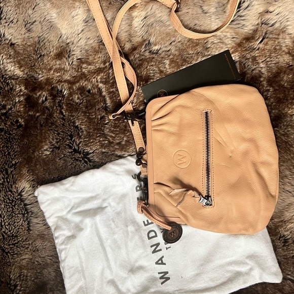 Wanders travel co crossbody and wallet - Picture 2 of 4